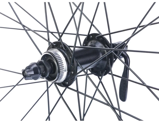 Koło rowerowe o rozmiarze 28" obręcz czarna 32 szprychy piasta Shimano TX505  hamulec tarczowy szybkozamykacz