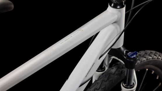 Cube Nature Pro cotton´n´black 28" 54 cm rower