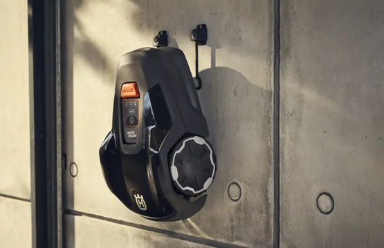 Robot koszący automower Husqvarna Aspire™ R4 do 400m2