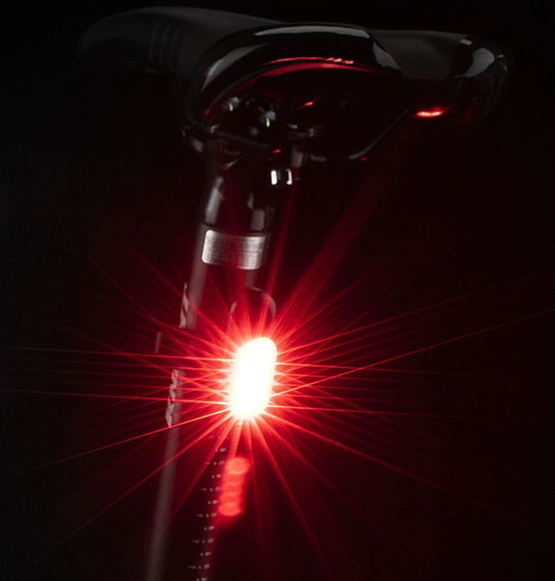 Lampa JET-6005 40 lum.USB uniwersalna 